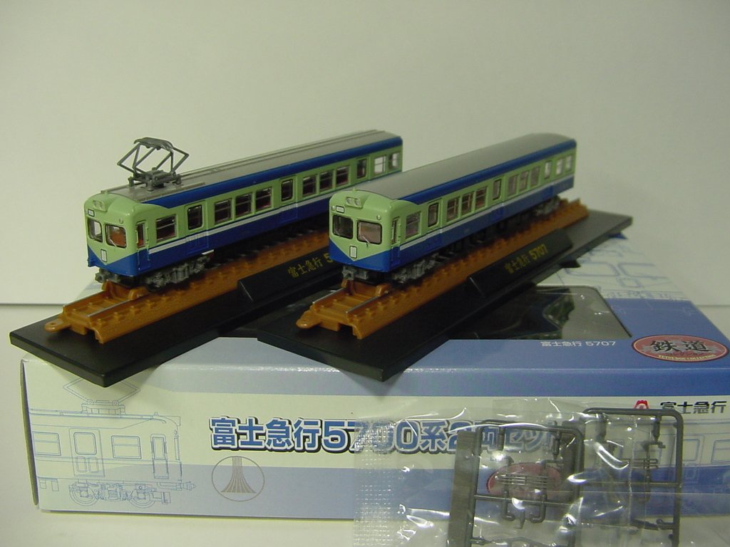 Amazon | 鉄道コレクション 富士急行5700系2両セット【事業者特注品